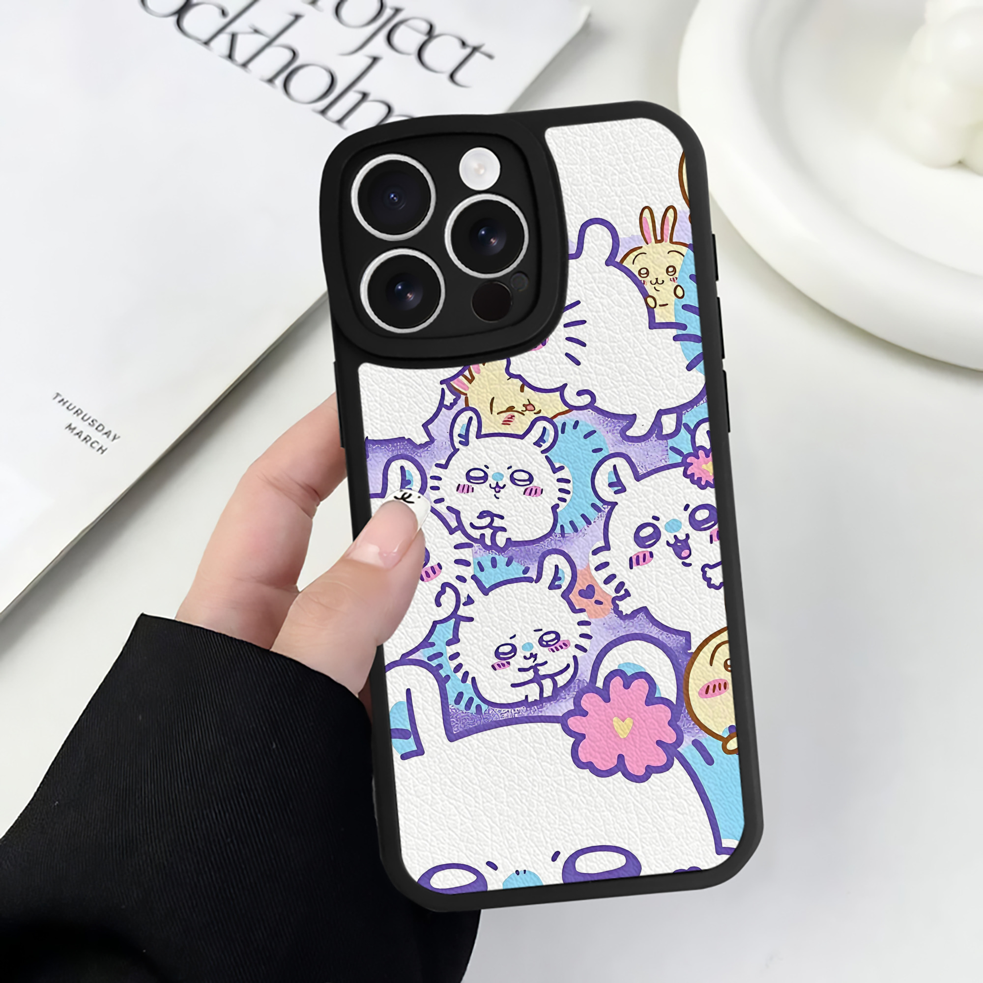 （画像用） ちいかわ Chii-kawa 【iPhone 16シリーズ対応】シリコンスマホケース（レザー調） 材質：シリコン